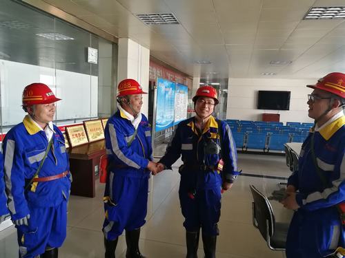 陜煤建設(shè)掘進(jìn)公司:力邀檸條塔礦領(lǐng)導(dǎo)對(duì)北翼項(xiàng)目部在建工程進(jìn)行指導(dǎo)
