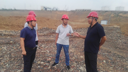 陜煤建設(shè)天工公司土建五部富油50萬(wàn)噸/年煤焦油全項(xiàng)目管網(wǎng)及道路工程進(jìn)展順利