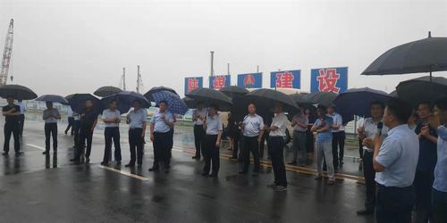 銅川市、渭南市領(lǐng)導(dǎo)率團(tuán)觀摩渭南分公司南京金龍純電動(dòng)商用車項(xiàng)目