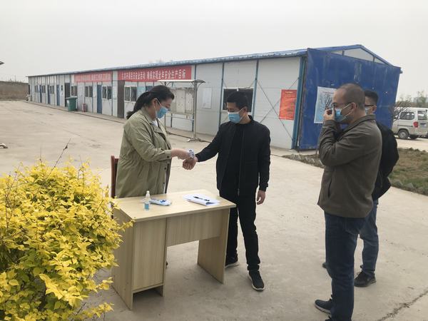 渭南市交通局安全生產“雙隨機”抽查組深入澄合分公司G242大荔過境公路項目檢查指導