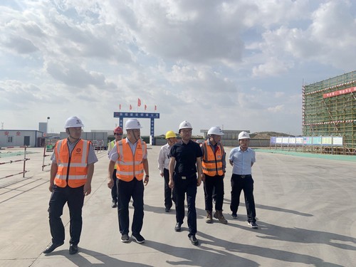 榆林化學公司董事長宋世杰一行赴陜煤建設銅煤公司第十六項目部調研指導工作