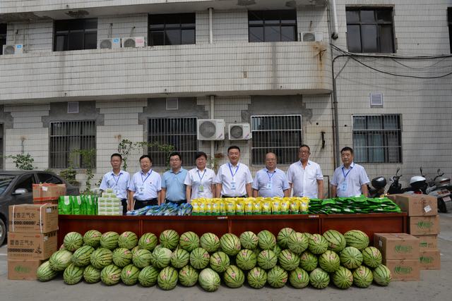 韓城礦業(yè)黨委副書(shū)記、工會(huì)主席申峰一行蒞臨陜煤建設(shè)韓城分公司慰問(wèn)
