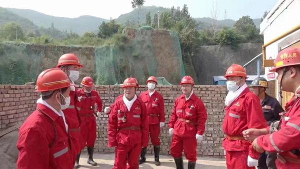 韓城礦業有限公司領導前往陜煤建設礦建二公司王峰項目部檢查指導工作