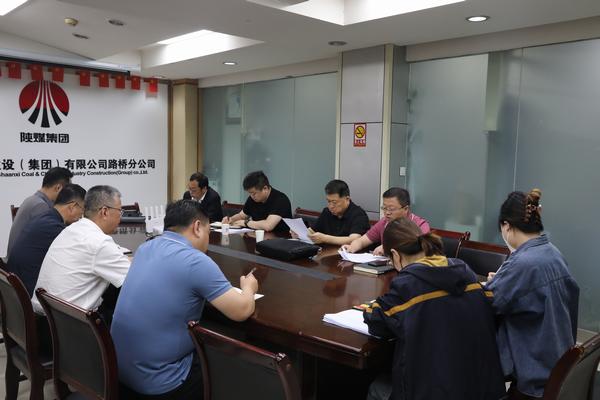 王寧對二級單位市場開發(fā)工作進行督導(dǎo)調(diào)研