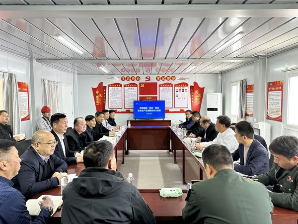 陜煤集團總經理助理李厚志一行蒞臨陜煤建設開展“兩會”期間安全大檢查和專題培訓活動