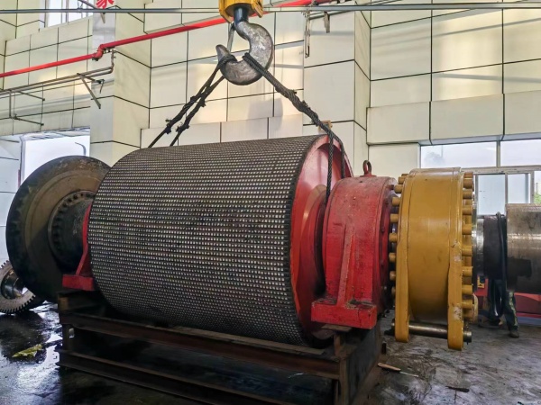 陜煤建設機電安裝公司:爭分奪秒更換卸載滾筒