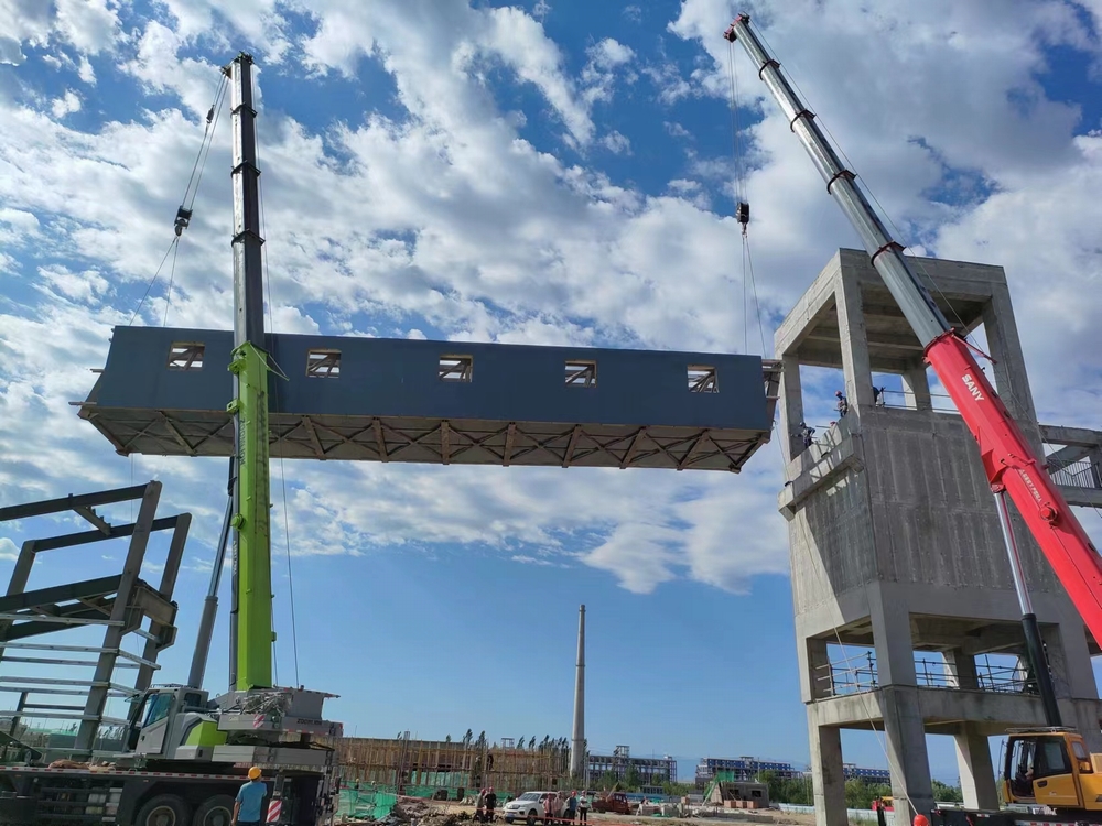 陜煤建設天工公司新疆第一項目部：兩“橋”空中架  “長廊”變通途