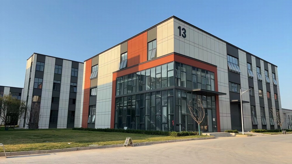 陜煤建設天工公司中南高科·秦漢智康云谷基地項目順利通過竣工驗收