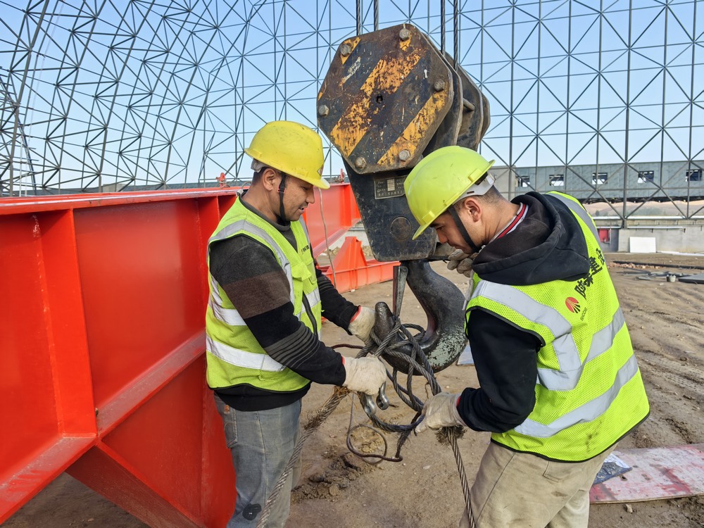 陜煤建設(shè)天工公司新疆第一項(xiàng)目部:酣戰(zhàn)十月黃金期,沖刺節(jié)點(diǎn)保進(jìn)度