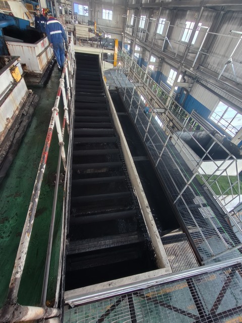 陜煤建設(shè)洗選煤運(yùn)營公司第二項(xiàng)目部:檸條塔礦主洗車間重介淺槽分選機(jī)更換圓滿完工