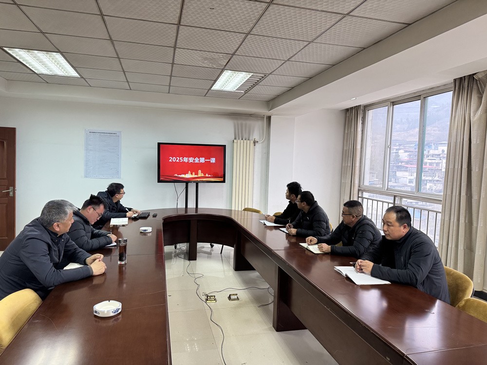 陜煤建設(shè)漢中分公司:復(fù)工復(fù)產(chǎn)正當(dāng)時(shí),元宵佳節(jié)暖人心