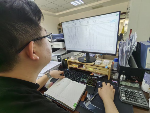 陜煤建設(shè)煤礦運(yùn)營服務(wù)分公司:精準(zhǔn)管控深挖潛力 靶向分析提質(zhì)增效