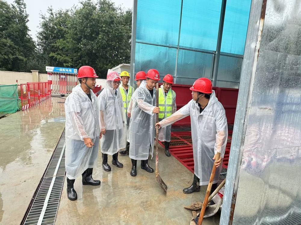 陜煤建設天工公司土建第二十七項目部:“汛”速行動,嚴守雨季安全線